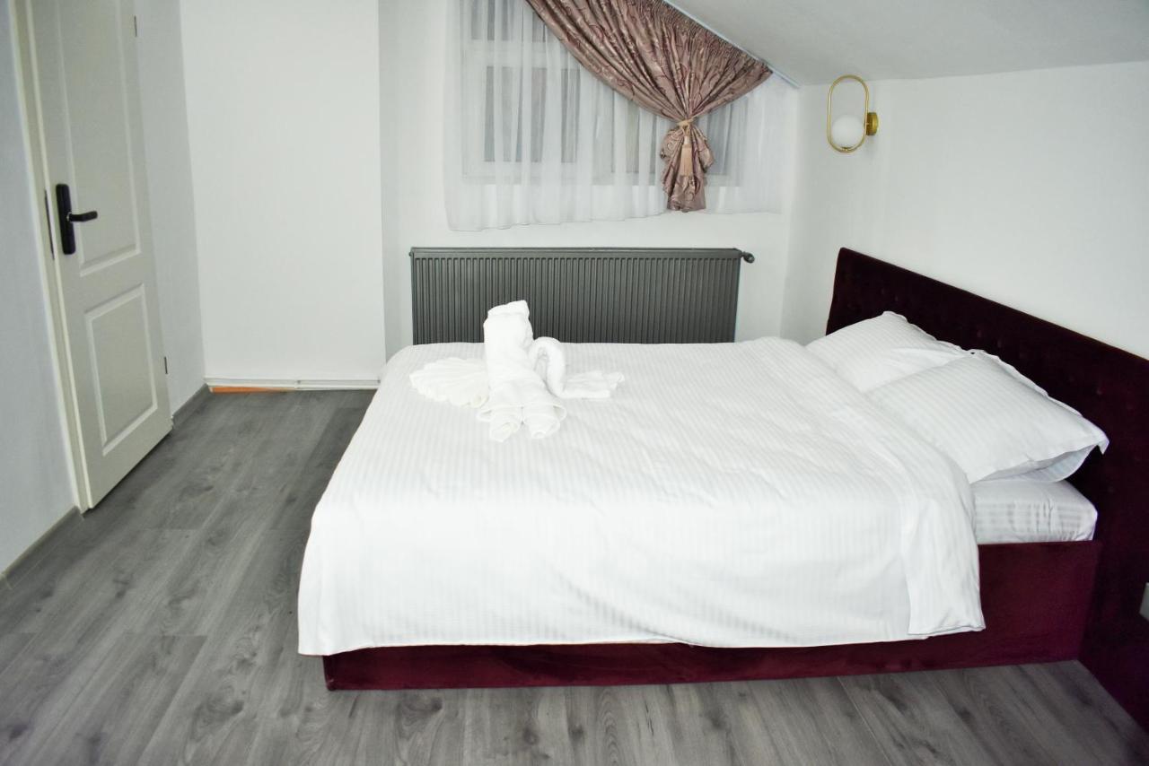 Pensiunea Casa Ober Brasov Ngoại thất bức ảnh
